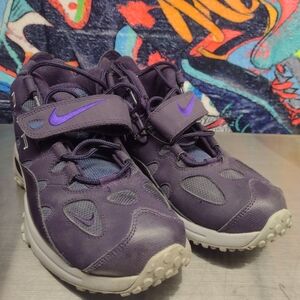 Nike Air Turf Raider